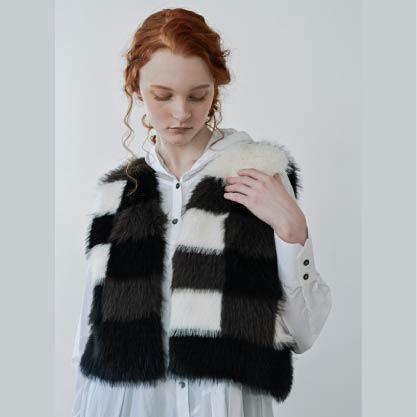 20251101-031E-04 akane 人造毛拼接背心