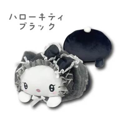 Hello Kitty 趴姿娃娃抱枕（迷你）附蓬鬆小斗篷