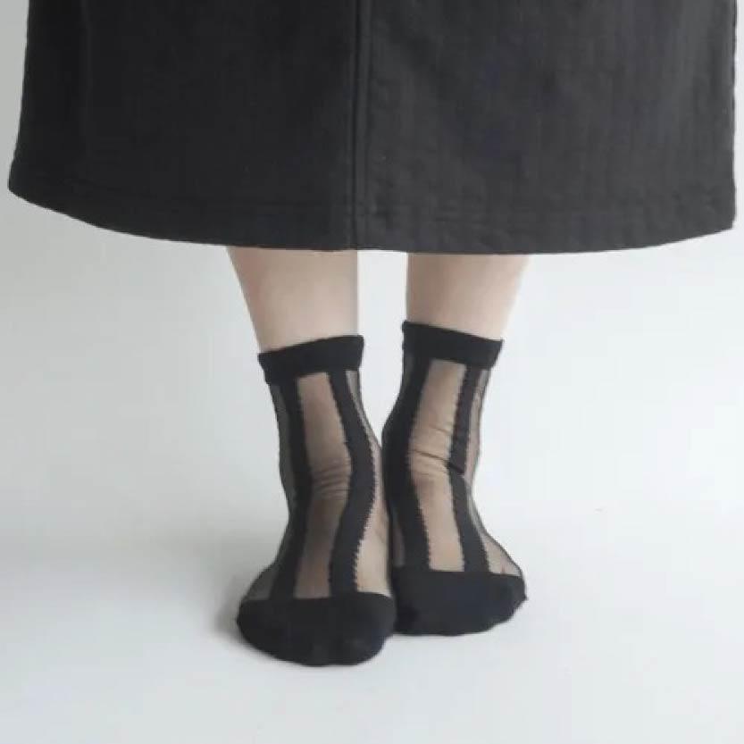 日本製 蠶絲混紡條紋蕾絲透膚中筒襪 秋冬配色